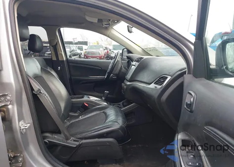 2018 Dodge Journey Crossroad Awd z USA, uszkodzony, nr VIN 3C4PDDGG5JT491621